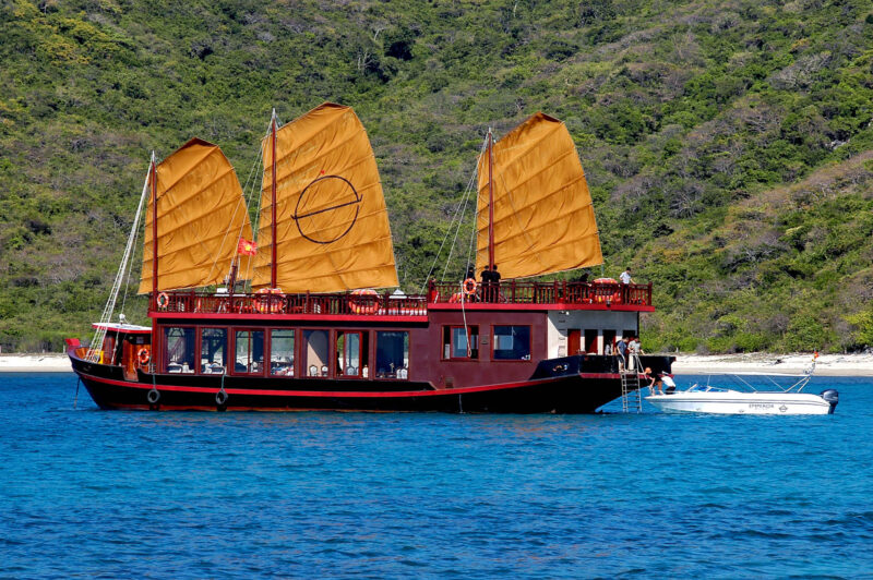 Tour Du Thuyền Vịnh Nha Trang